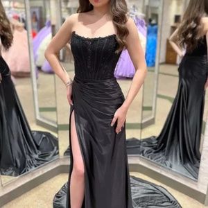 Sherri Hill - 55419 Formal Prom Dress - Black - Size 0